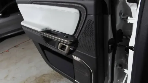2023 Rivian R1S - Images - 19
