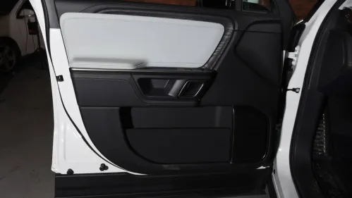 2023 Rivian R1S - Images - 20