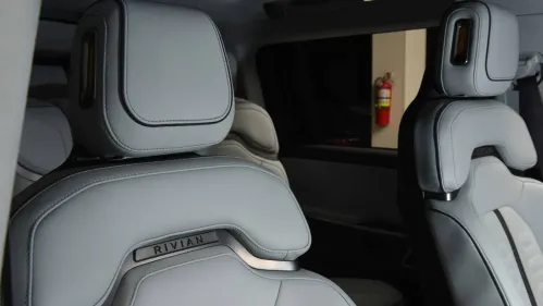 2023 Rivian R1S - Images - 24