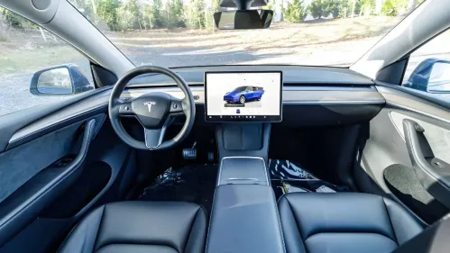 2022 Tesla Model Y 7SAYGDEE1NF315654