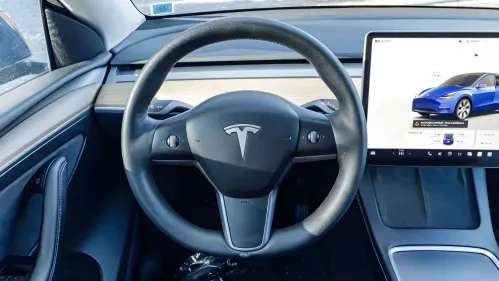 2022 Tesla Model Y 7SAYGDEE1NF315654