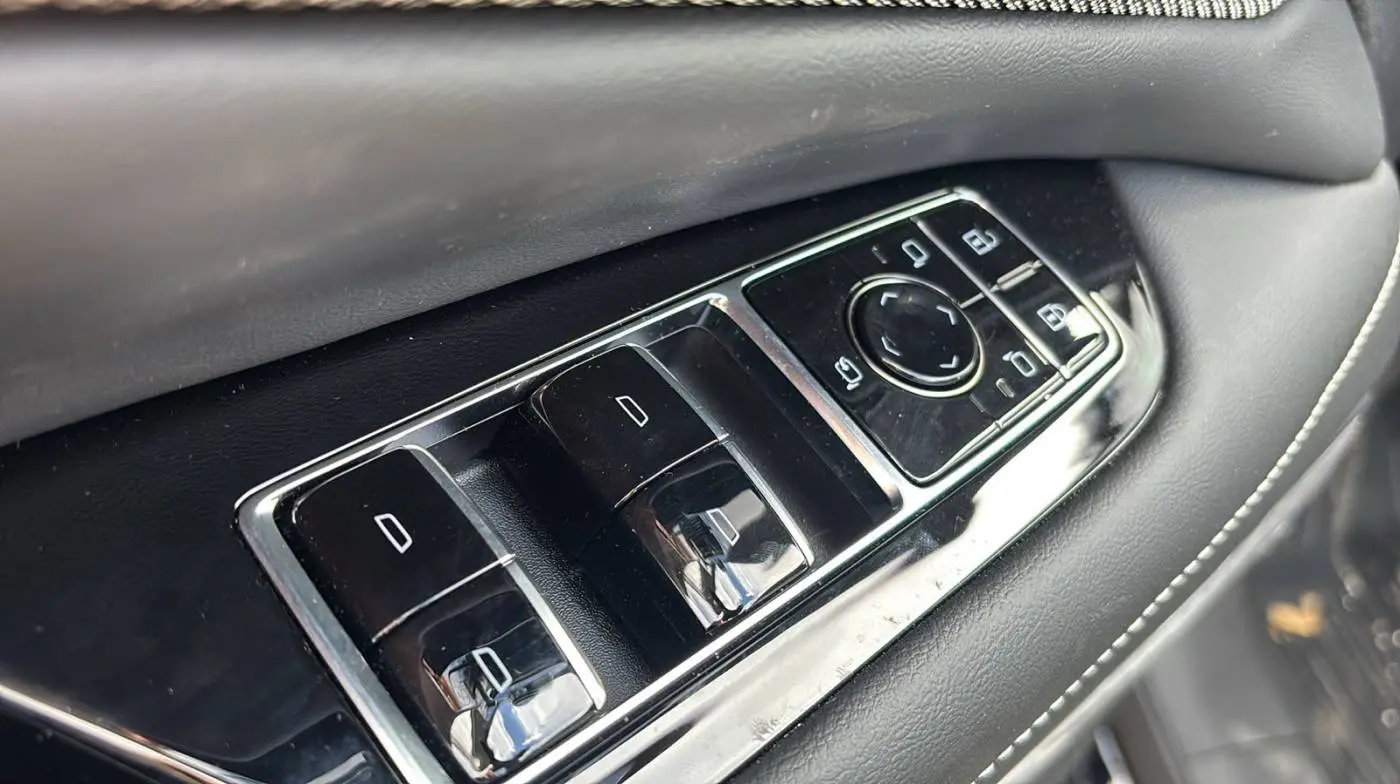 2025 Cadillac OPTIQ 3GYK3EMR7SS175437