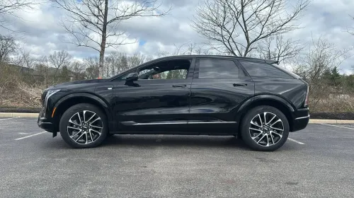 2025 Cadillac OPTIQ 3GYK3EMR7SS175437