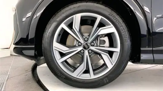 2025 Audi Q4 e-tron WA12UBFZ7SP001486