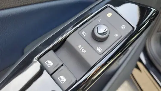 2025 Volkswagen ID.4 1V2JSPE86SC005189