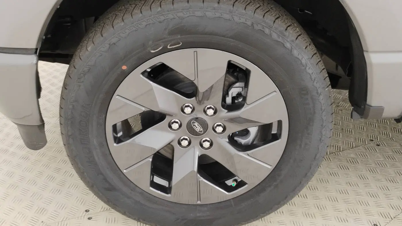 2025 Ford F-150 Lightning 1FTVW3L77SWG02408