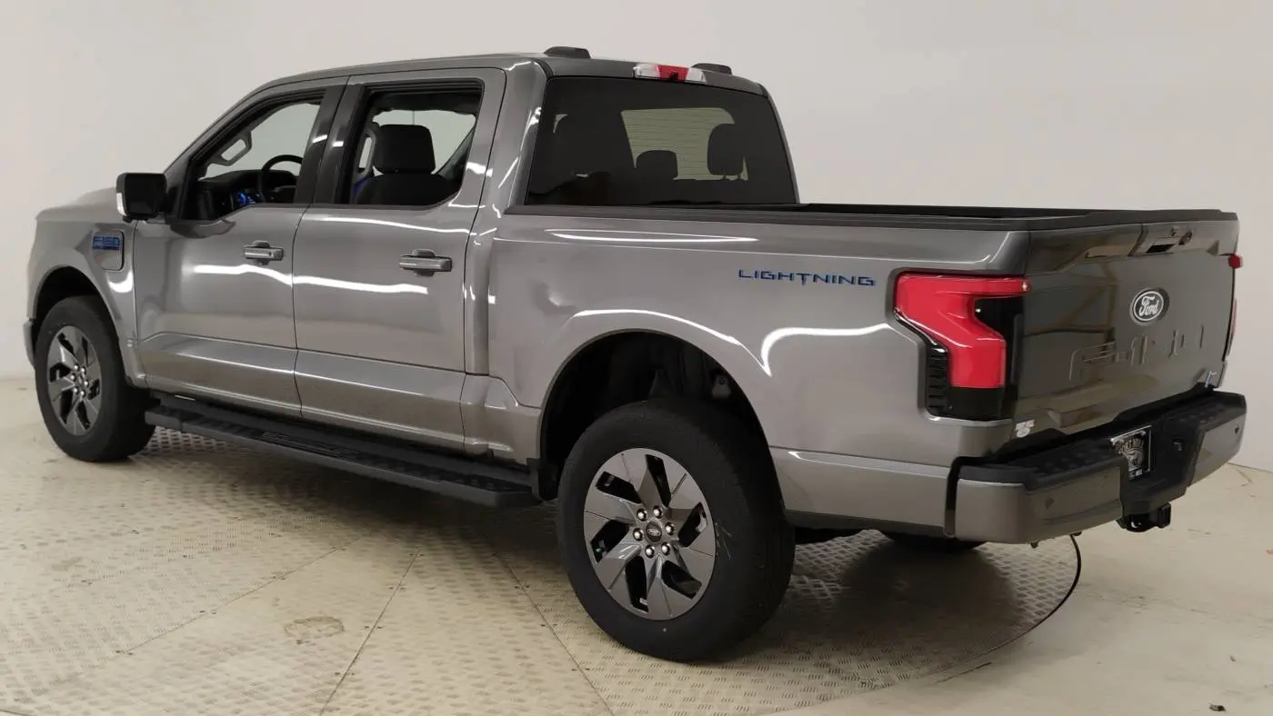2025 Ford F-150 Lightning 1FTVW3L77SWG02408