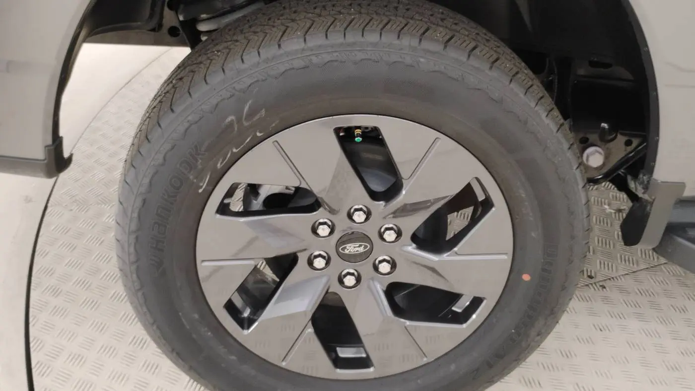 2025 Ford F-150 Lightning 1FTVW3L77SWG02408