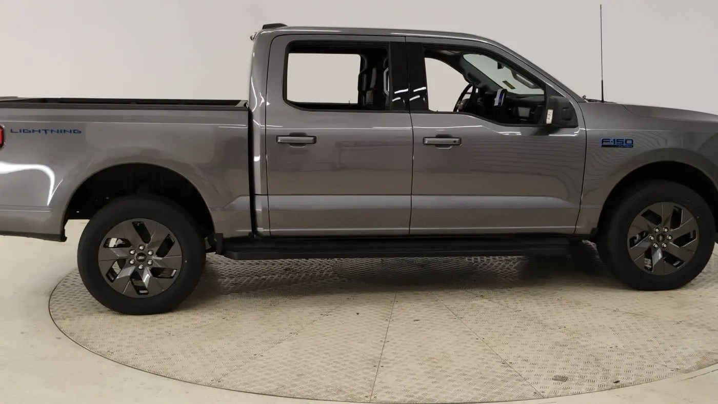 2025 Ford F-150 Lightning 1FTVW3L77SWG02408