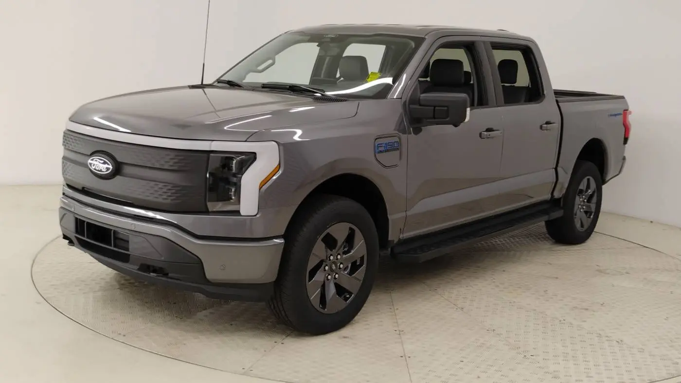 2025 Ford F-150 Lightning 1FTVW3L77SWG02408
