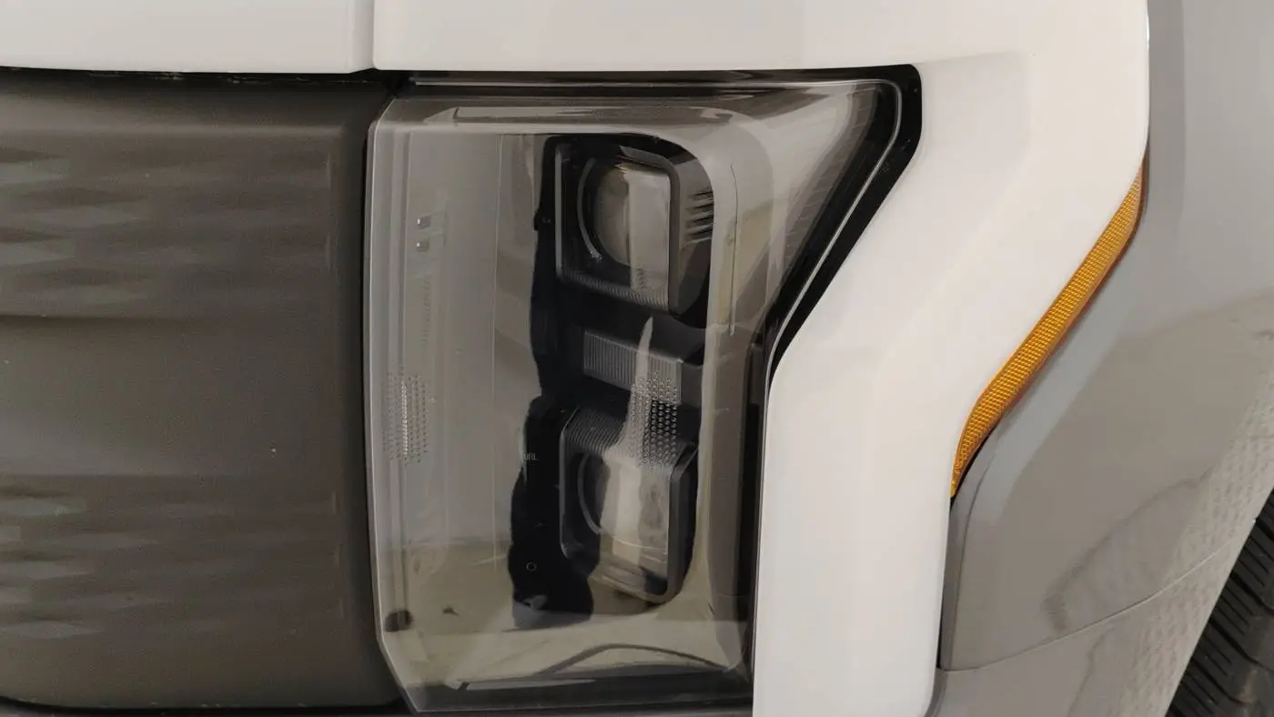 2025 Ford F-150 Lightning 1FTVW3L77SWG02408