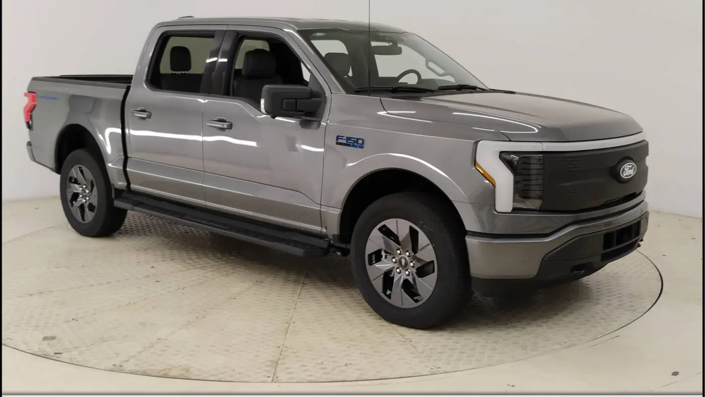2025 Ford F-150 Lightning 1FTVW3L77SWG02408