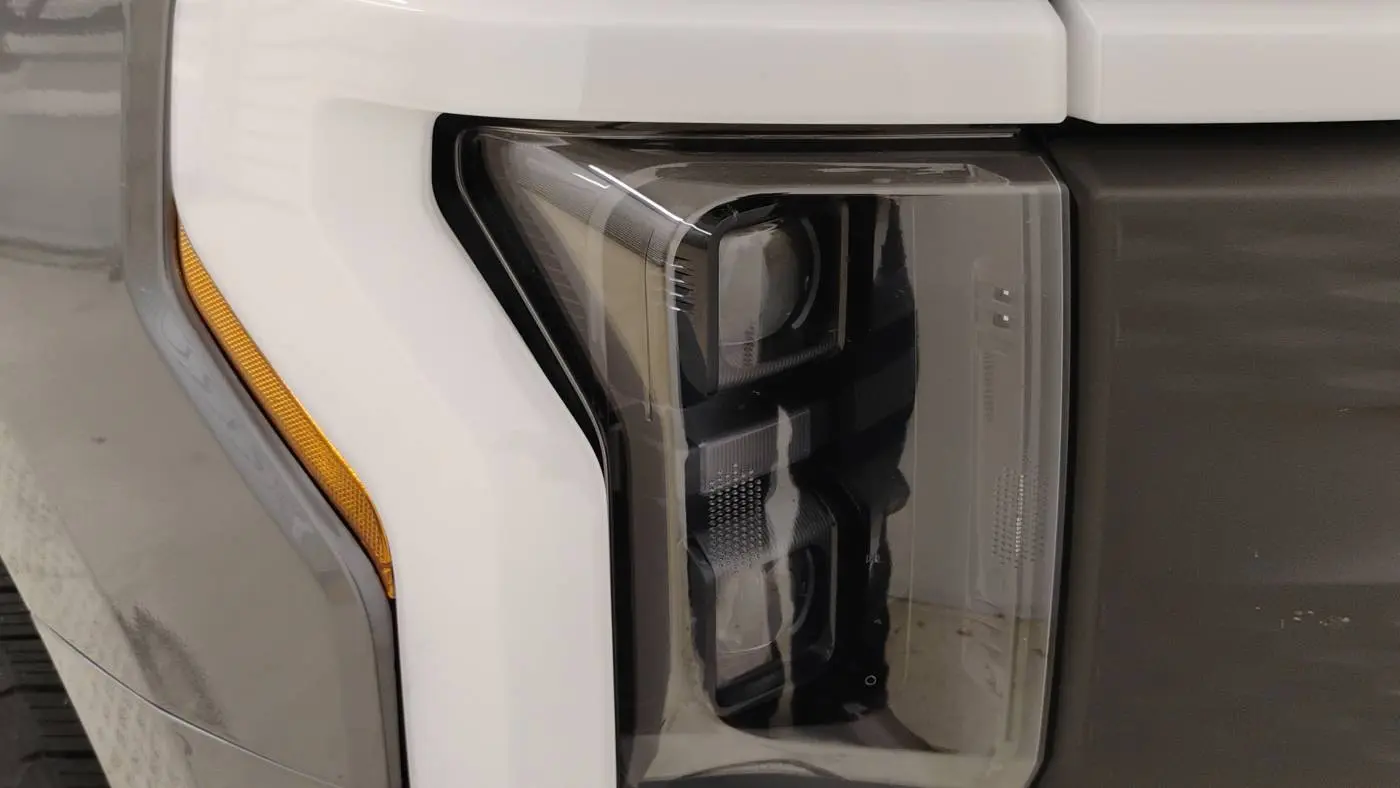 2025 Ford F-150 Lightning 1FTVW3L77SWG02408