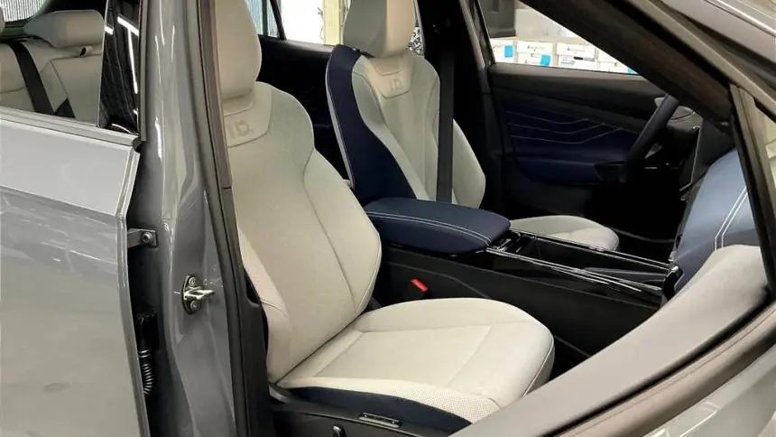 2025 Volkswagen ID.4 1V2WSPE88SC002302