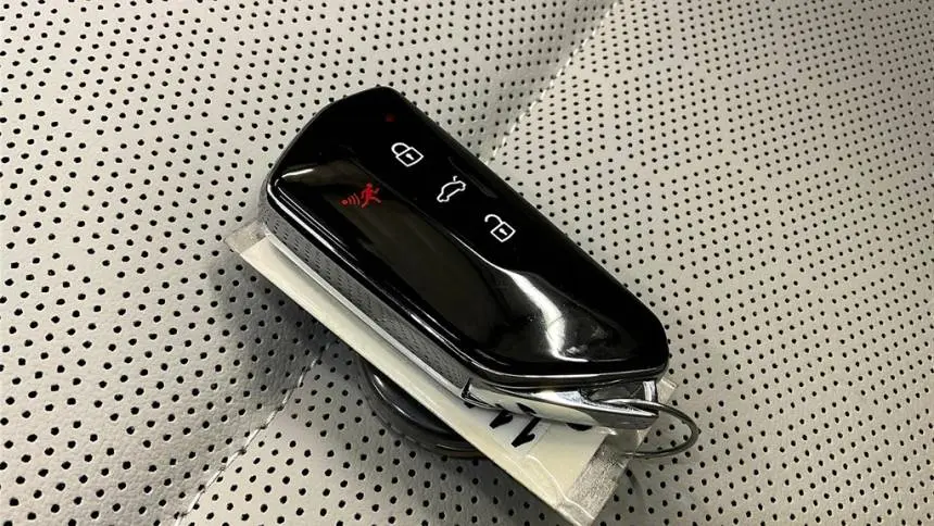 2025 Volkswagen ID.4 1V2WSPE88SC002302