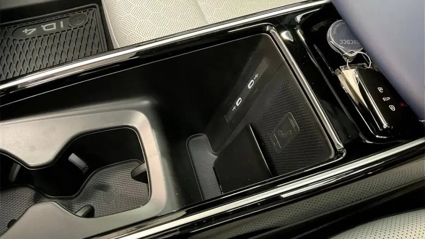 2025 Volkswagen ID.4 1V2WSPE88SC002302