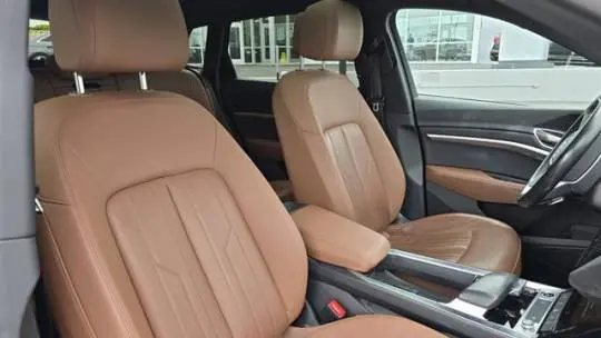 2022 Audi e-tron WA1AAAGE7NB030935