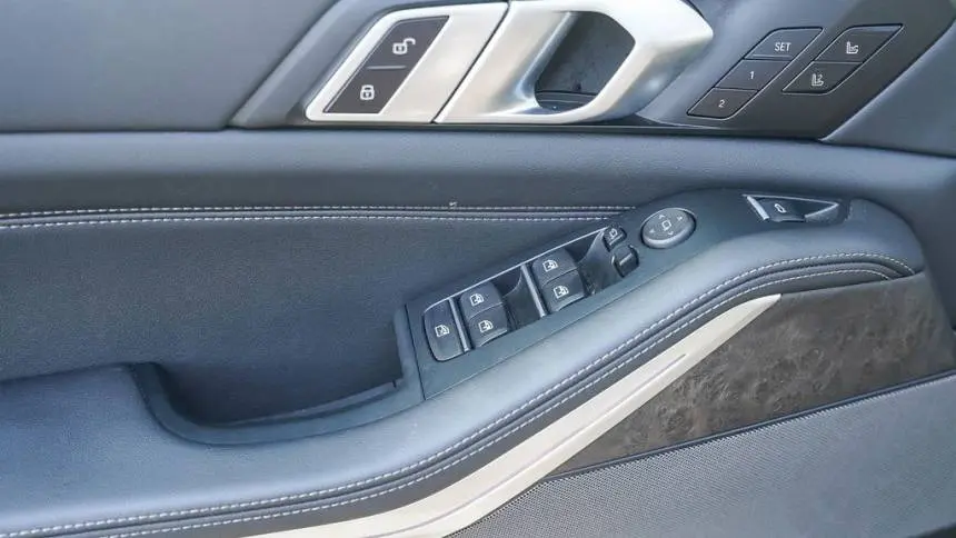 2025 BMW X5 5UX43EU07S9X45857
