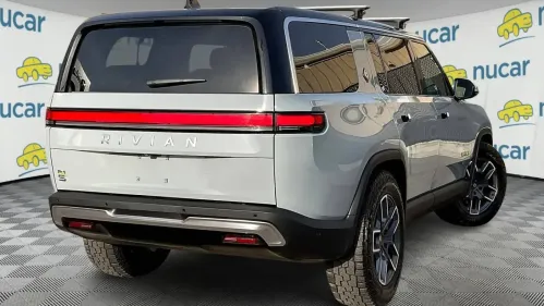 2023 Rivian R1S - Images - 6