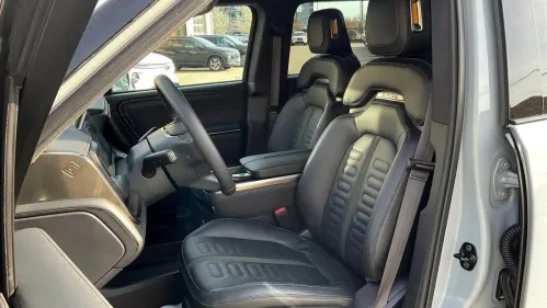 2023 Rivian R1S - Images - 10