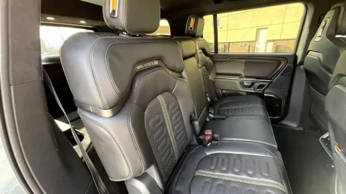 2023 Rivian R1S - Images - 16