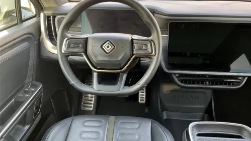 2023 Rivian R1S - Images - 18