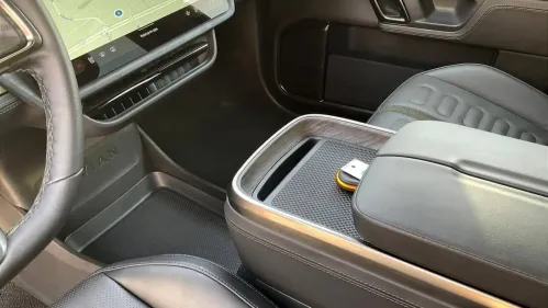2023 Rivian R1S - Images - 21