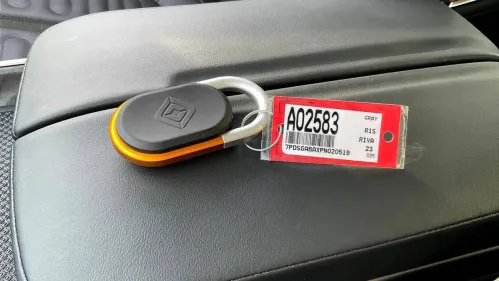 2023 Rivian R1S - Images - 32