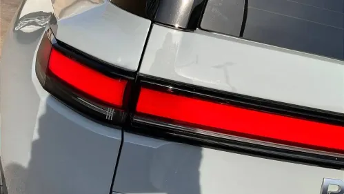 2023 Rivian R1S - Images - 35