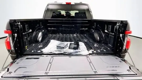 2025 Ford F-150 Lightning 1FT6W3L77SWG04647