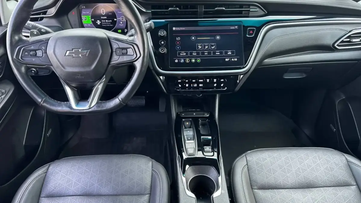 2022 Chevrolet Bolt - Images - 16