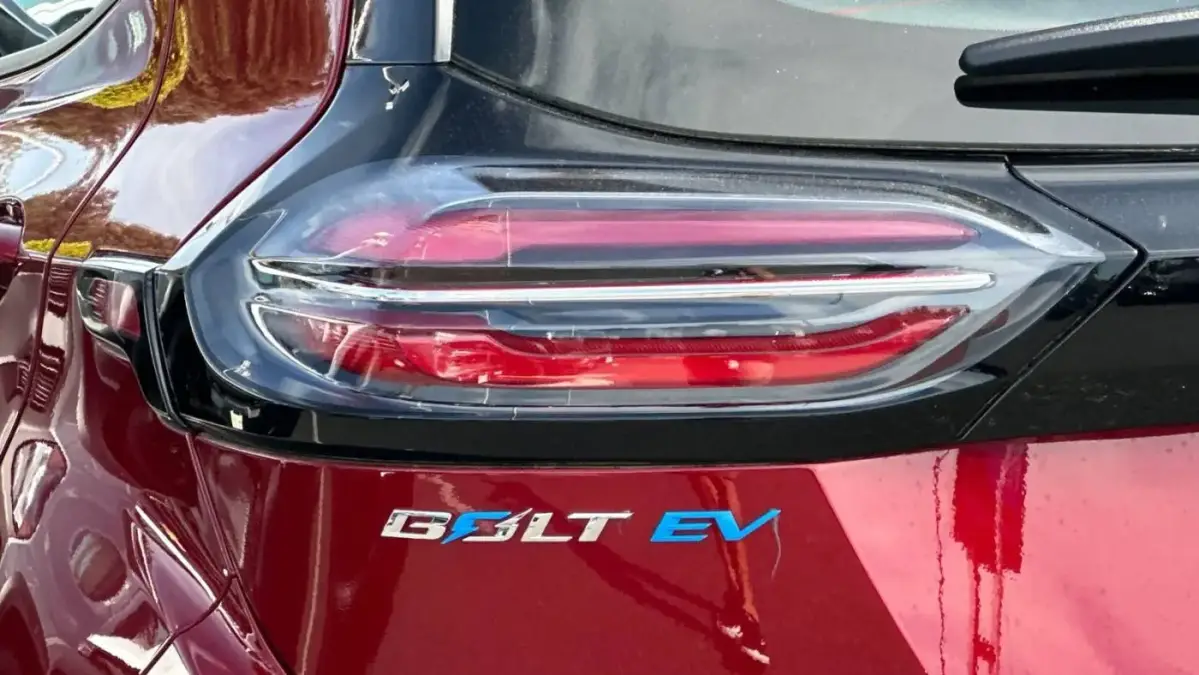 2022 Chevrolet Bolt - Images - 44