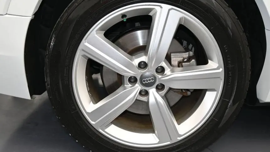 2019 Audi e-tron WA1LAAGE4KB024837