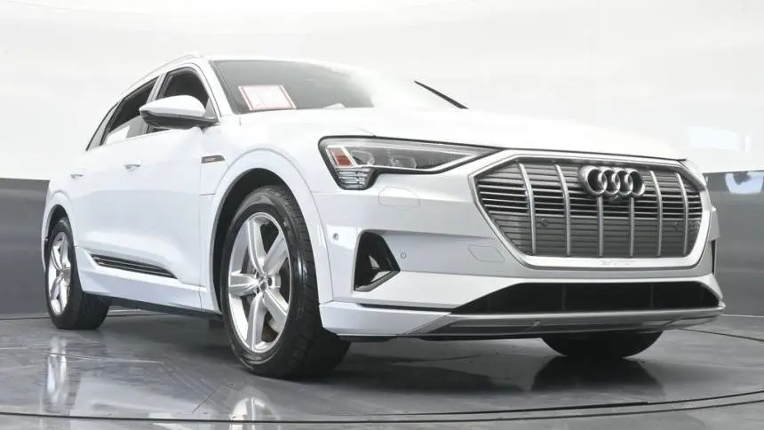 2019 Audi e-tron WA1LAAGE4KB024837