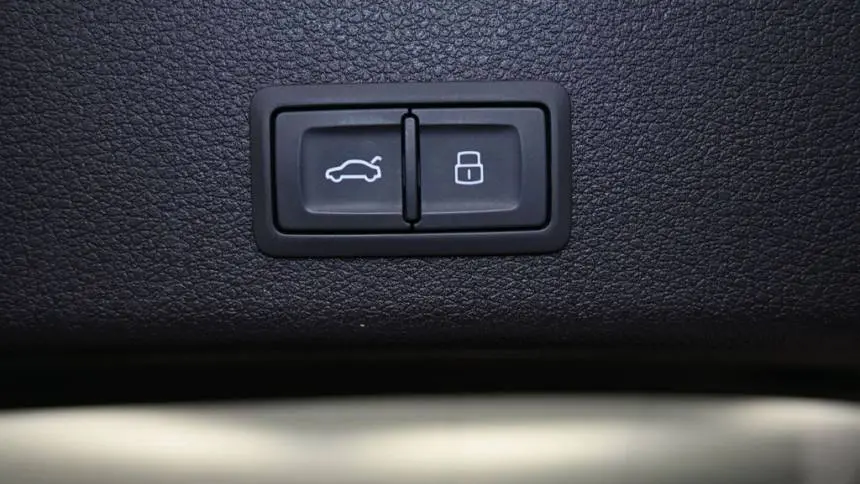 2019 Audi e-tron WA1LAAGE4KB024837