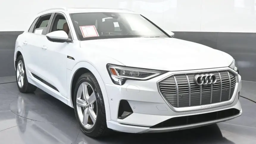2019 Audi e-tron WA1LAAGE4KB024837