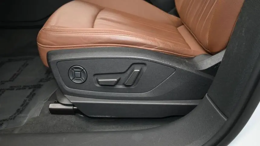 2019 Audi e-tron WA1LAAGE4KB024837