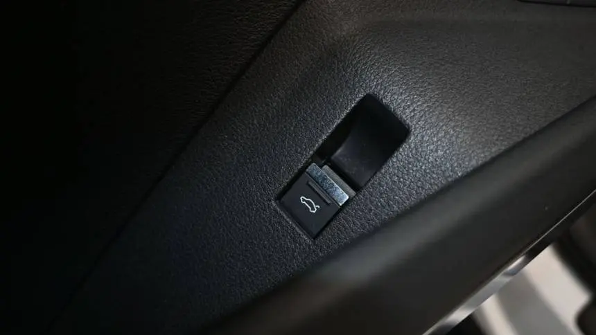 2019 Audi e-tron WA1LAAGE4KB024837