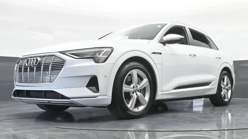 2019 Audi e-tron WA1LAAGE4KB024837