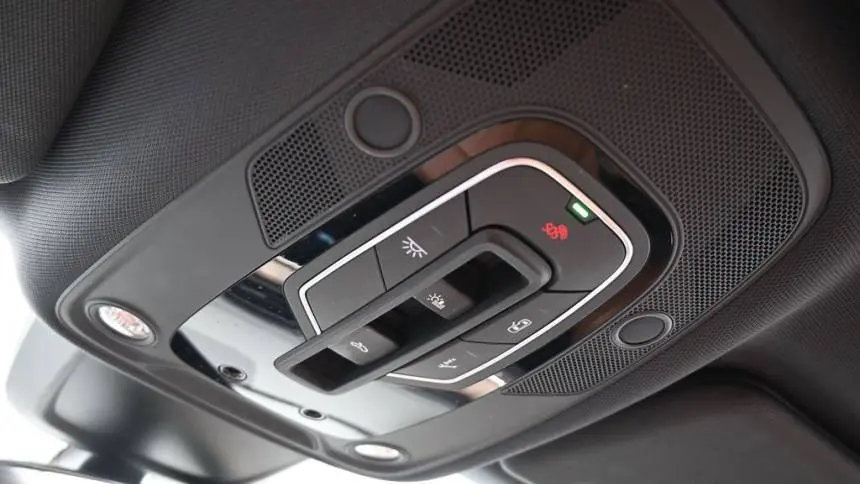 2019 Audi e-tron WA1LAAGE4KB024837