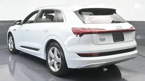 2019 Audi e-tron WA1LAAGE4KB024837