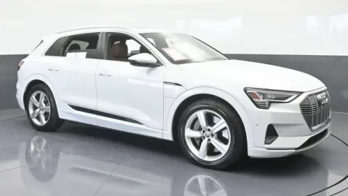 2019 Audi e-tron WA1LAAGE4KB024837