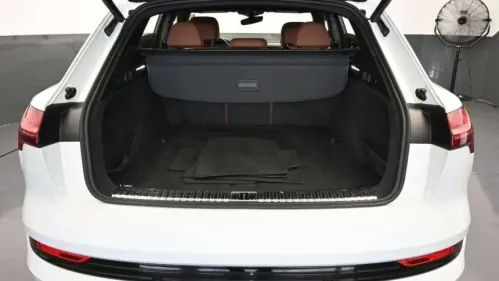 2019 Audi e-tron WA1LAAGE4KB024837