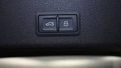 2019 Audi e-tron WA1LAAGE4KB024837