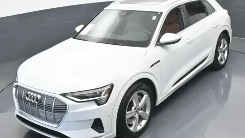 2019 Audi e-tron WA1LAAGE4KB024837