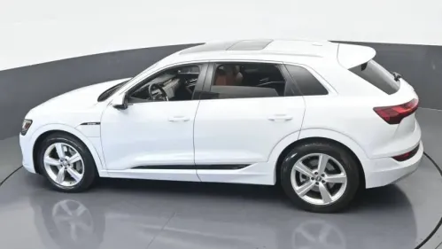 2019 Audi e-tron WA1LAAGE4KB024837