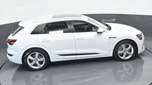 2019 Audi e-tron WA1LAAGE4KB024837