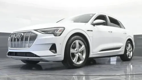 2019 Audi e-tron WA1LAAGE4KB024837