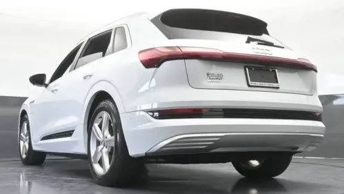 2019 Audi e-tron WA1LAAGE4KB024837