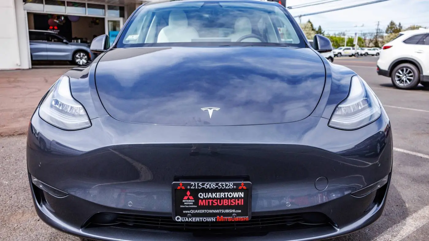 2021 Tesla Model Y 5YJYGDEF5MF084066